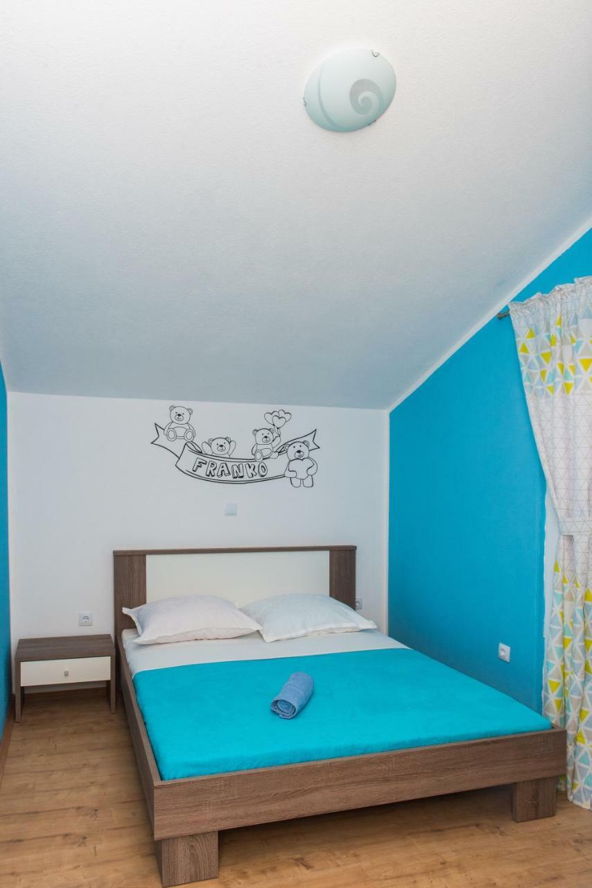 Apartman Franko Apartment Grebastica Exterior photo