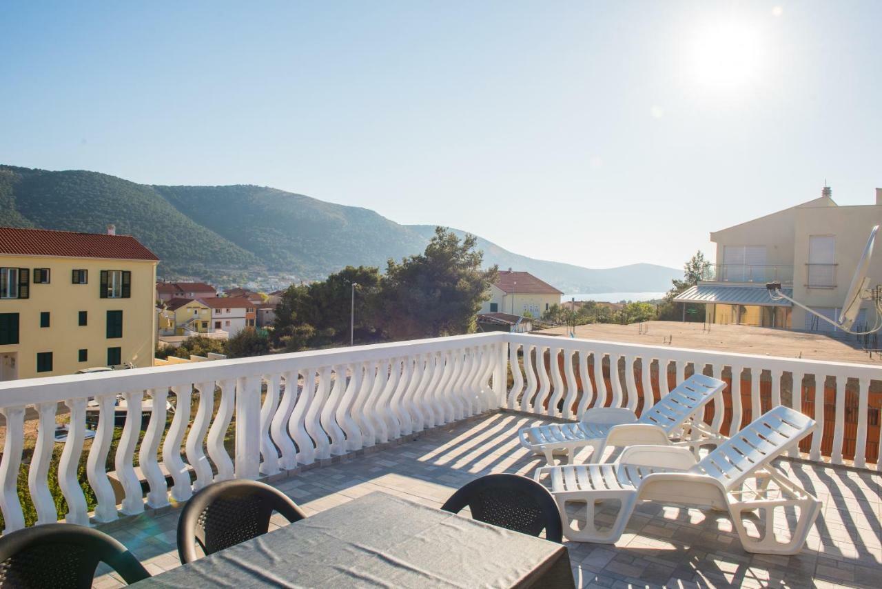 Apartman Franko Apartment Grebastica Exterior photo