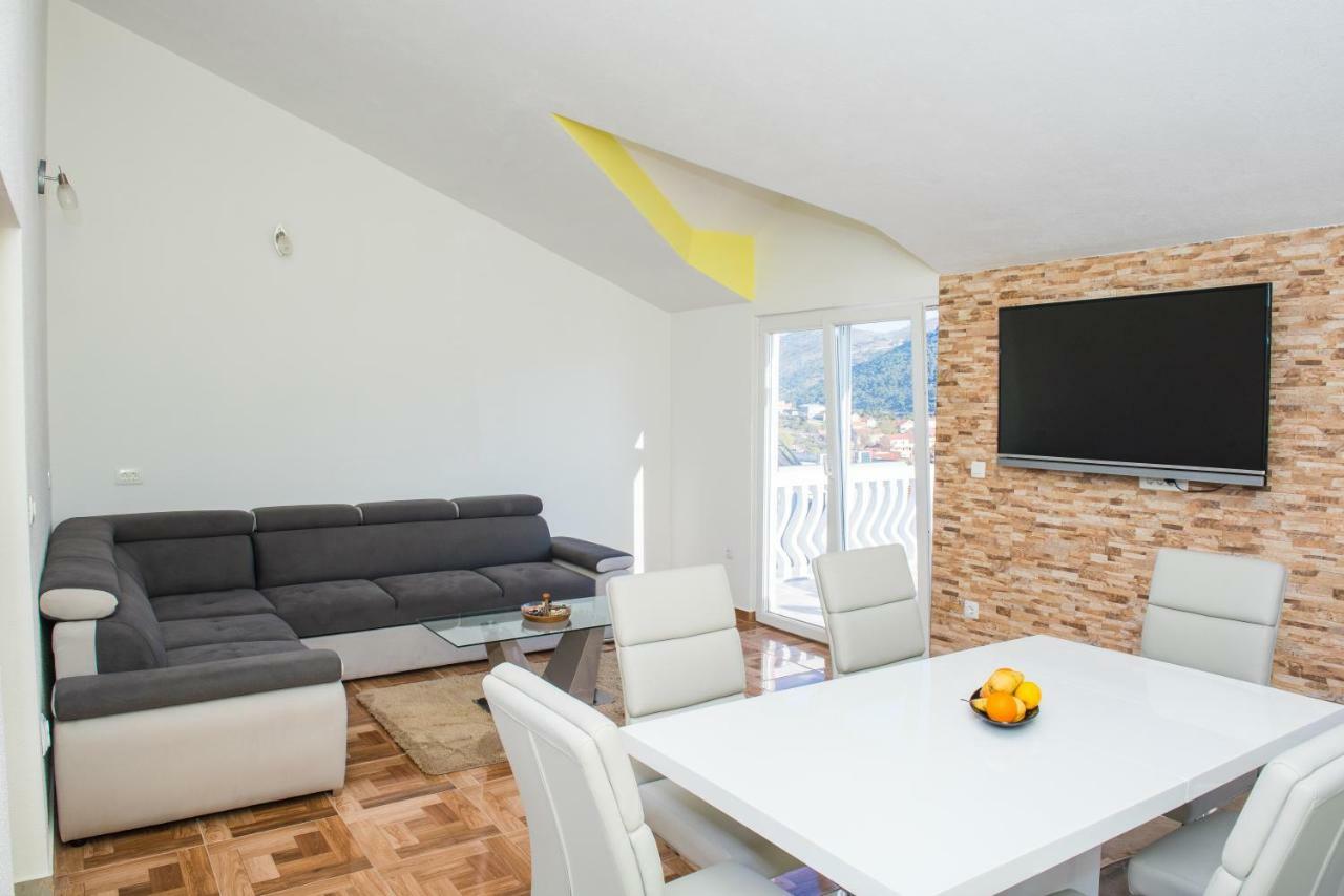 Apartman Franko Apartment Grebastica Exterior photo