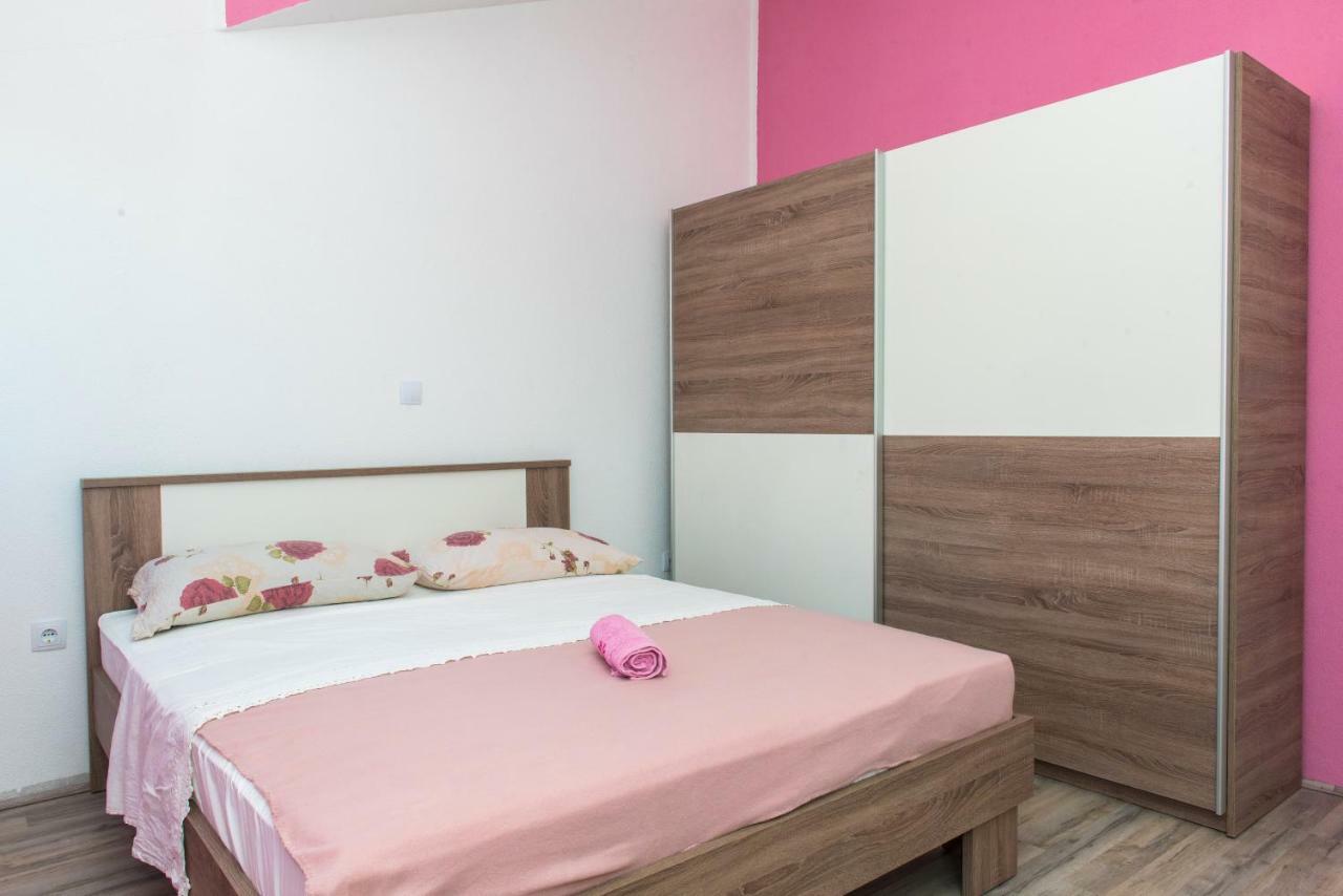 Apartman Franko Apartment Grebastica Exterior photo